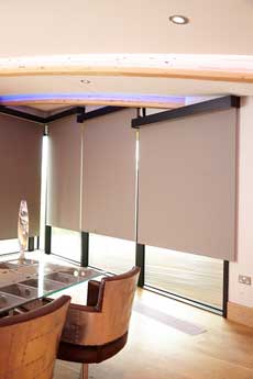 Silent Gliss 4960 Mains-operated roller blind